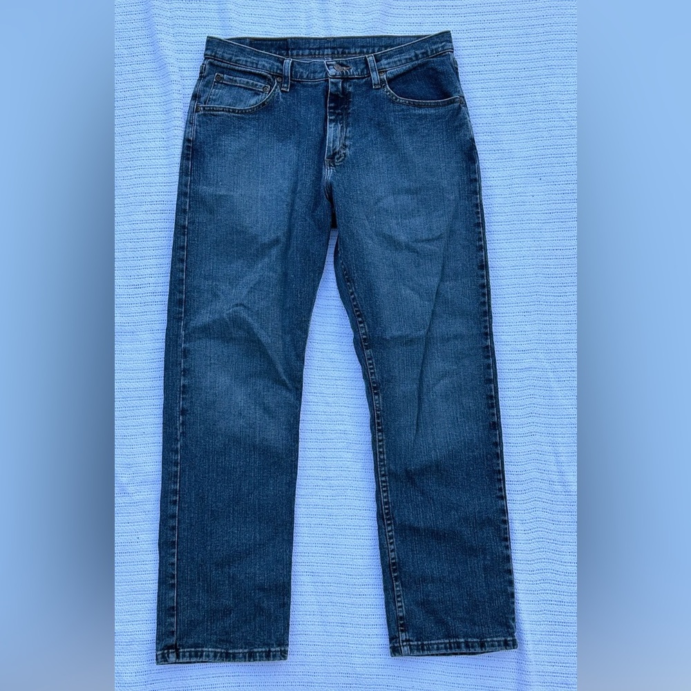 Dark Wrangler Relaxed Fit Jeans 33x30